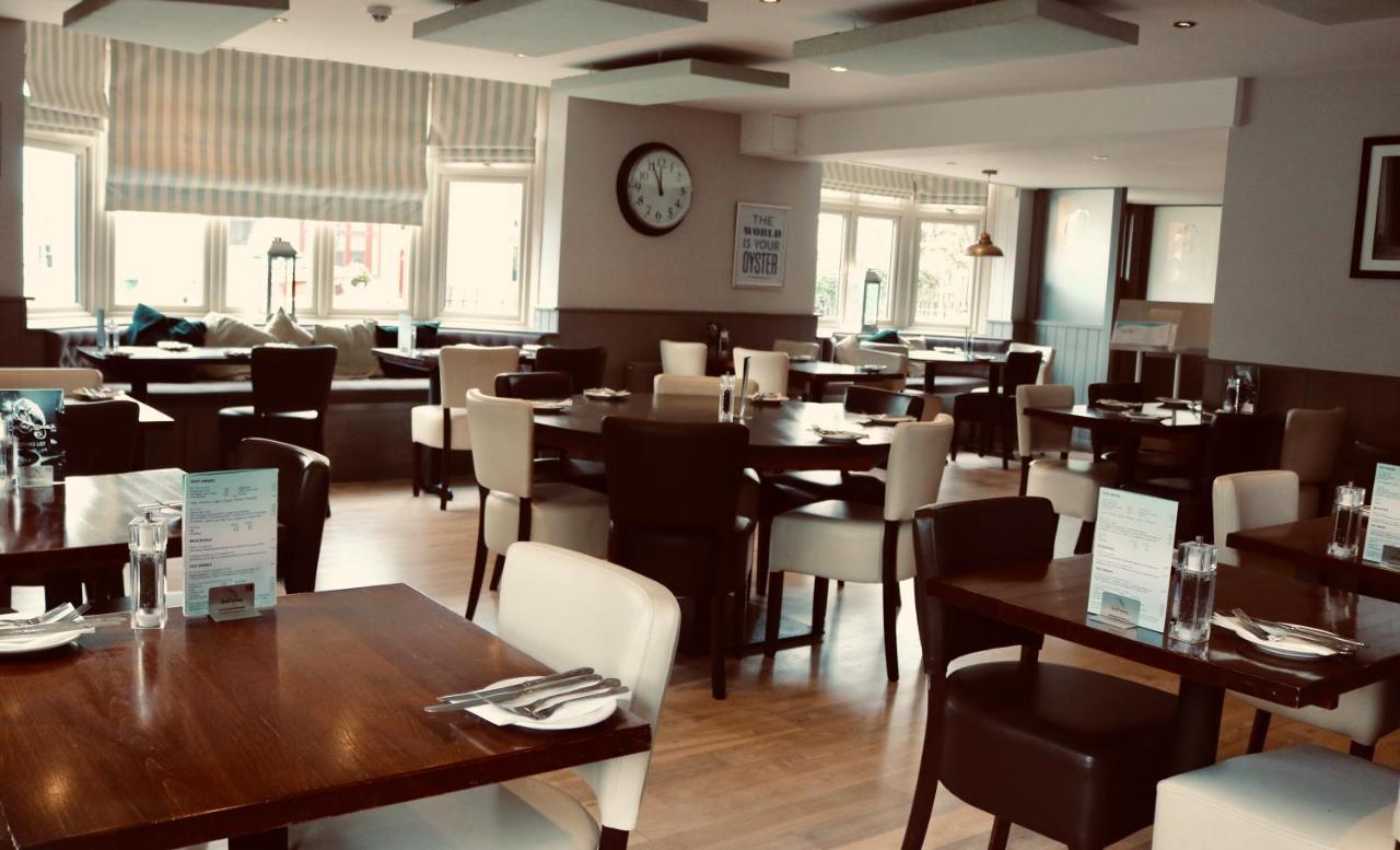 The Oyster Smack Hotel Burnham-on-Crouch Exterior foto